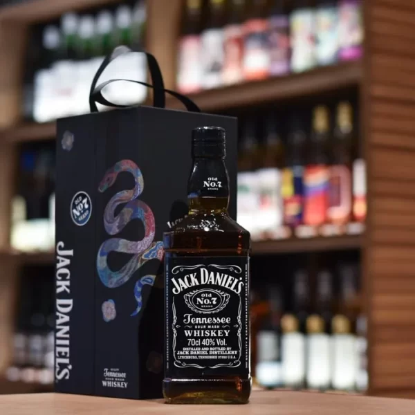 Acheter du Jack Daniel's Old No. 7 Tennessee Whiskey en ligne à Paris, France
