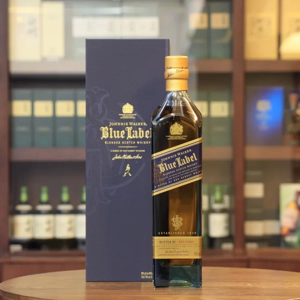 Whisky mélangé Johnnie Walker Blue Label en vente en ligne à Paris
