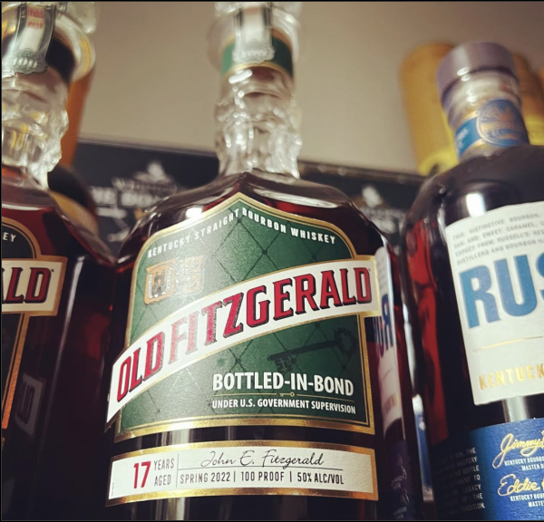 Obtaining Old Fitzgerald 17 Years Old Bourbon Whiskey Online in Chicago Illinois USA
